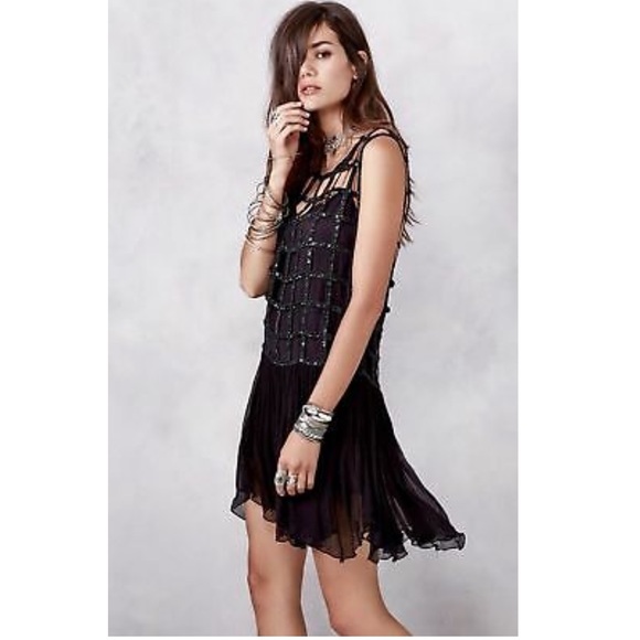 Free People Dresses & Skirts - FREE PEOPLE BLACK SEQUIN SHELL MINI DRESS SIZE SMALL
